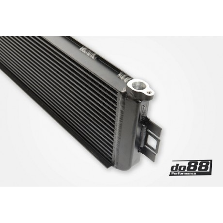 Ψυγείο λαδιού της do88 για BMW M2 M3 M4 G80 G82 G87 / S58 (OC-200)