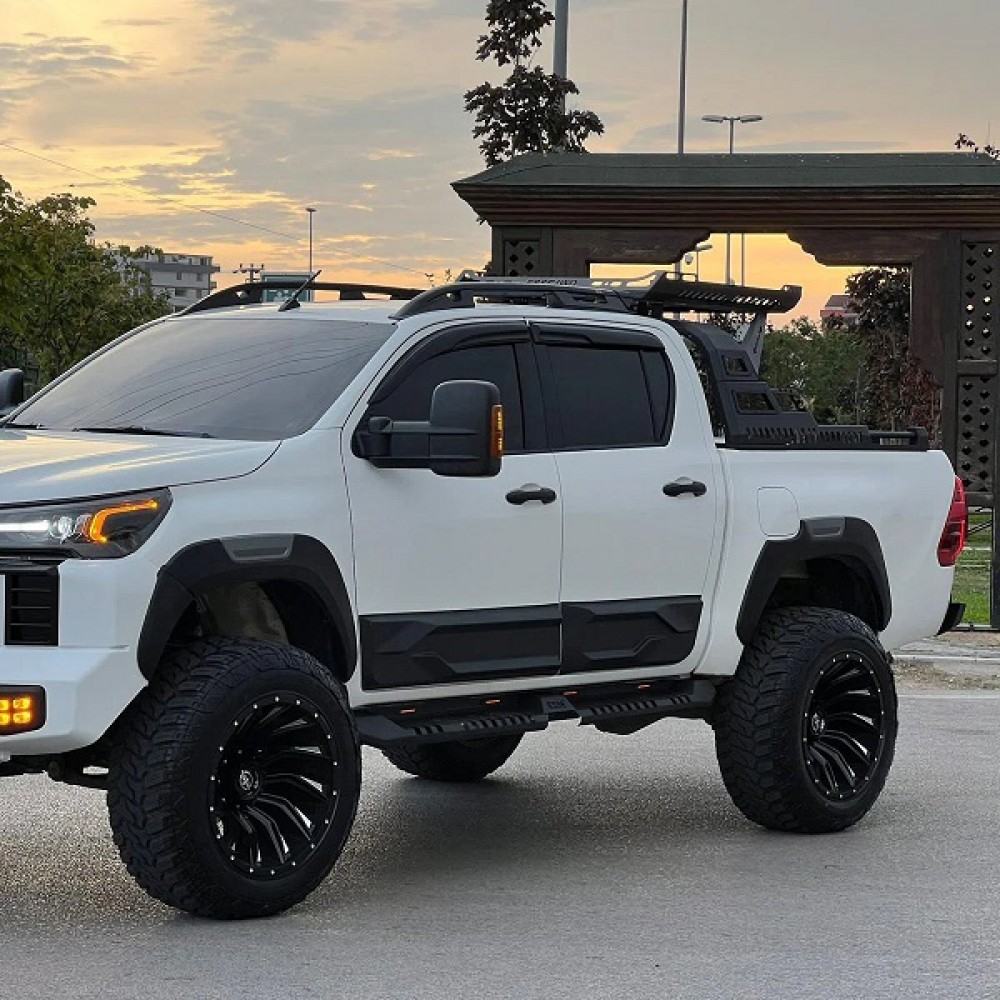 Σετ πλαϊνές φάσες της Oneway Automotive για Toyota Hilux 2015+ (BC05.016)