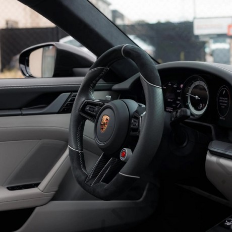 Carbon Fiber Ακτίνες Τιμονιού της Kumo Carbon για Porsche 911 992 (PO-SWT001)